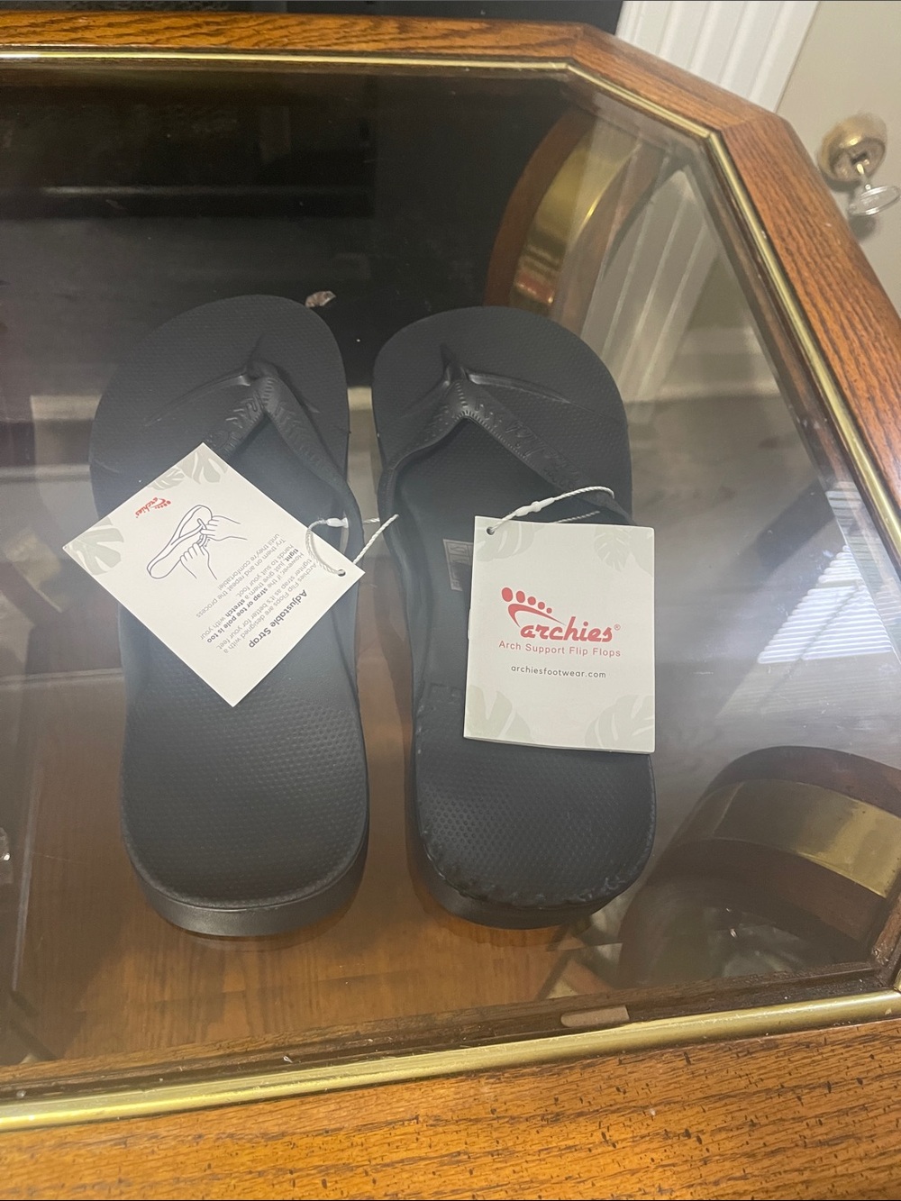Archies Women’s Black Arch Support Flip Flops